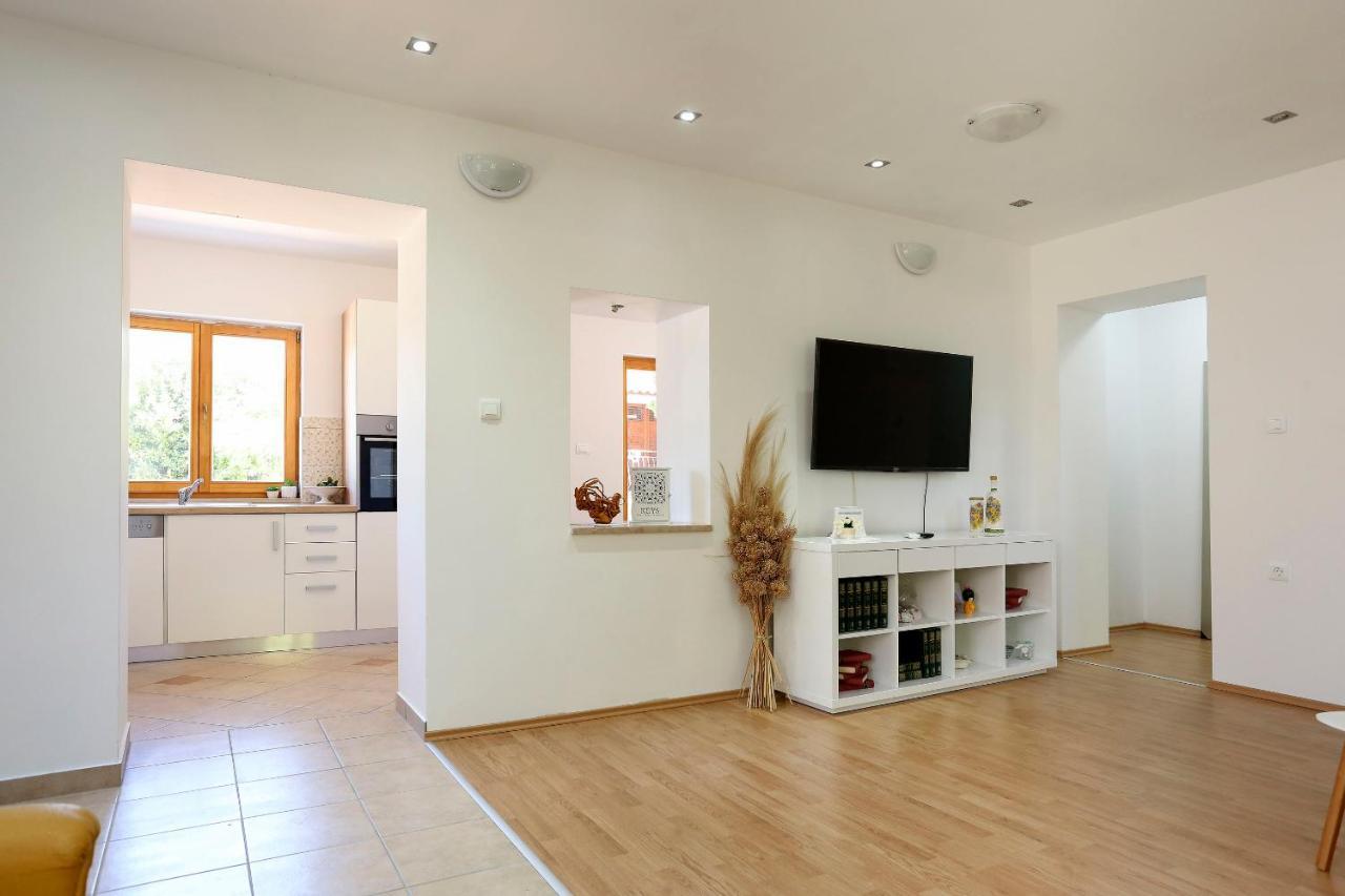 הוילה Šestanovac House Marijan מראה חיצוני תמונה